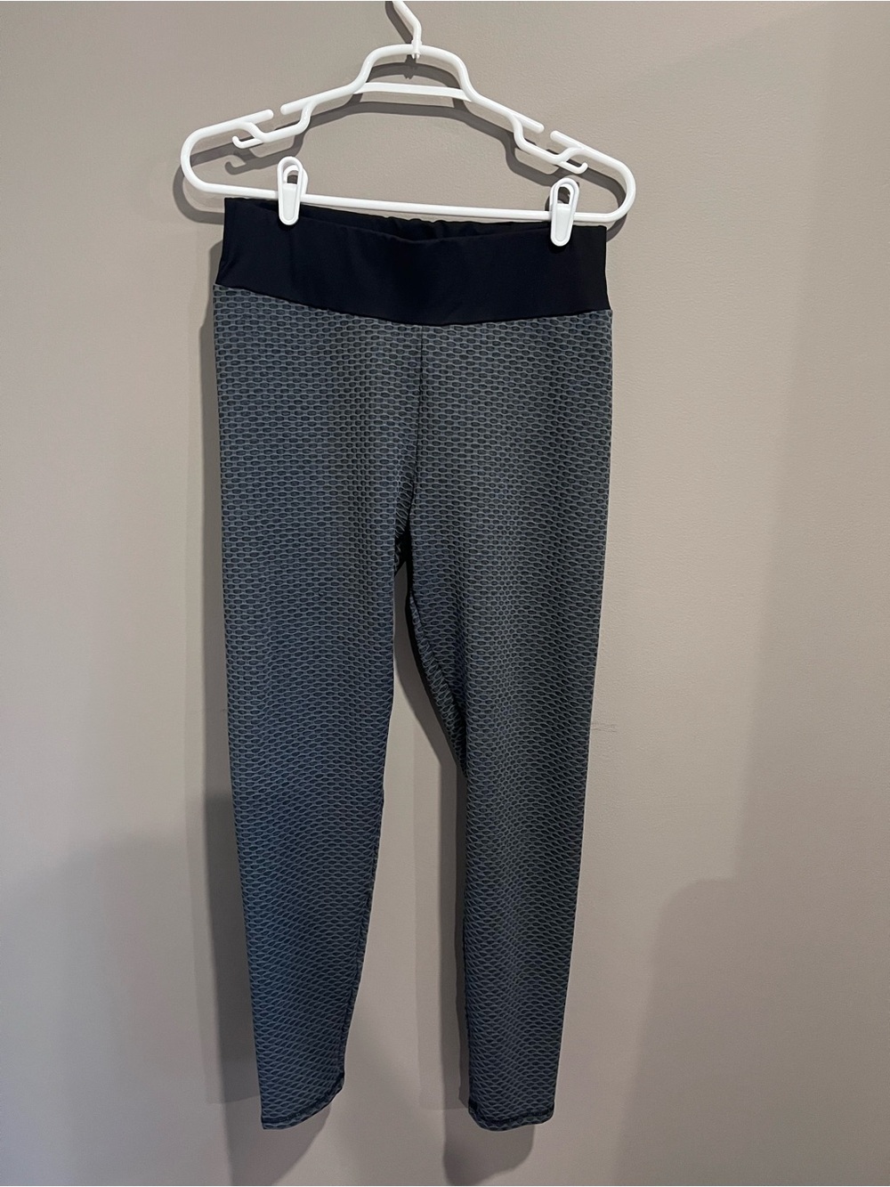 High-Rise Textured Grey Leggings with Black Waistband